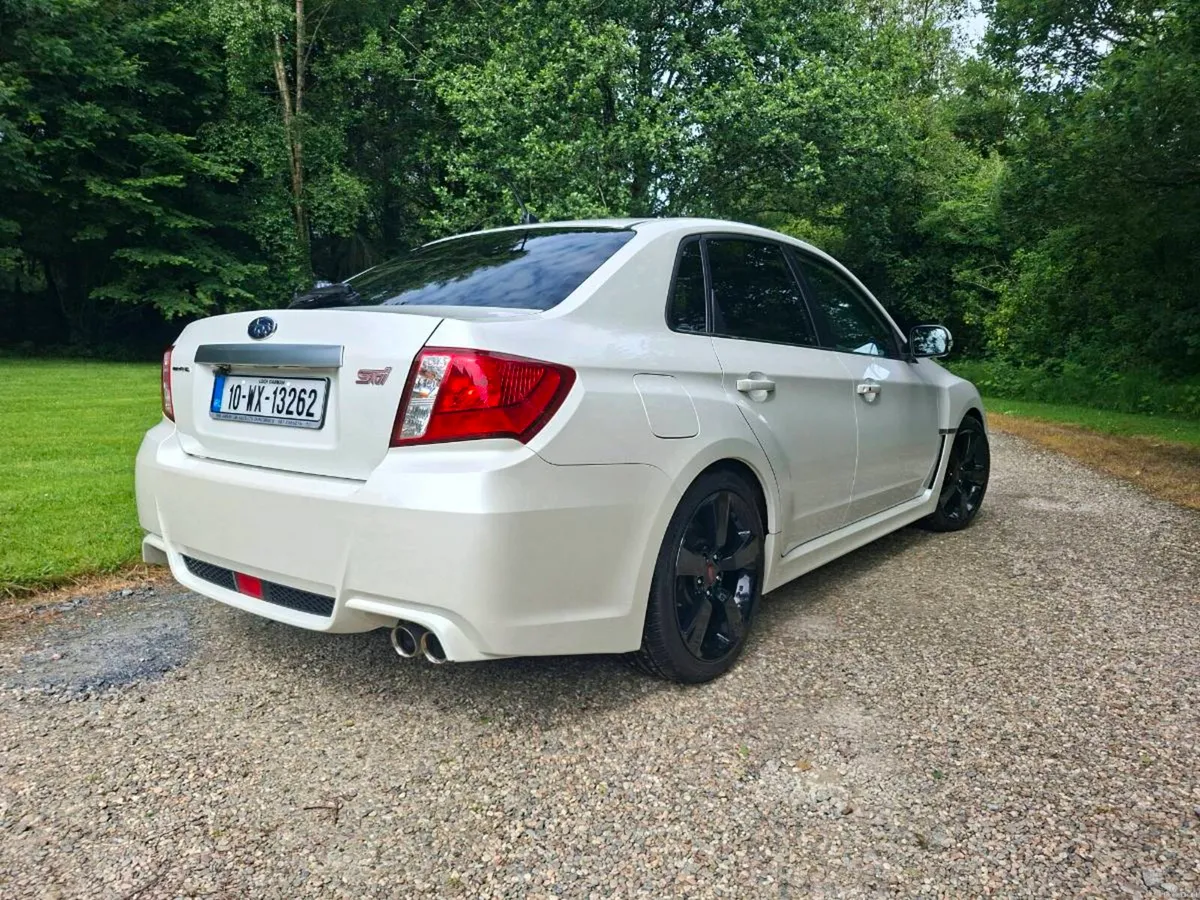 Car - Image 1
