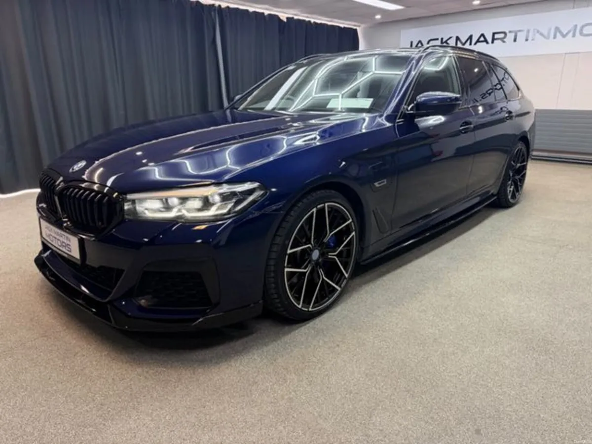 BMW 5-Series 530E M SPORT - Image 4