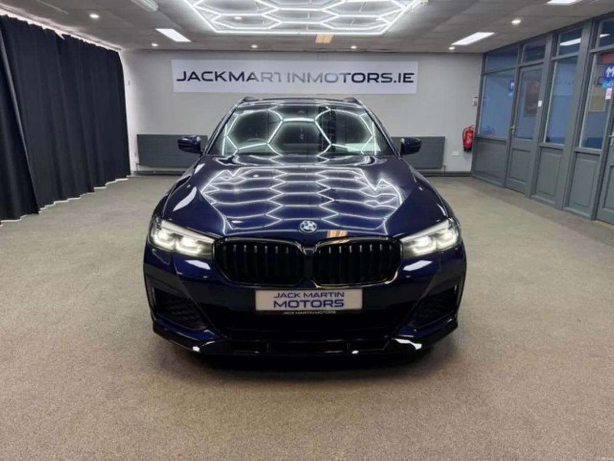 BMW 5-Series 530E M SPORT - Image 2