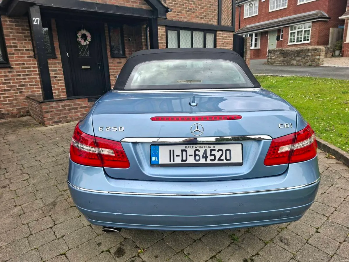 MERCEDES E250CDI CONVERTIBLE AUTO 2011 - Image 4