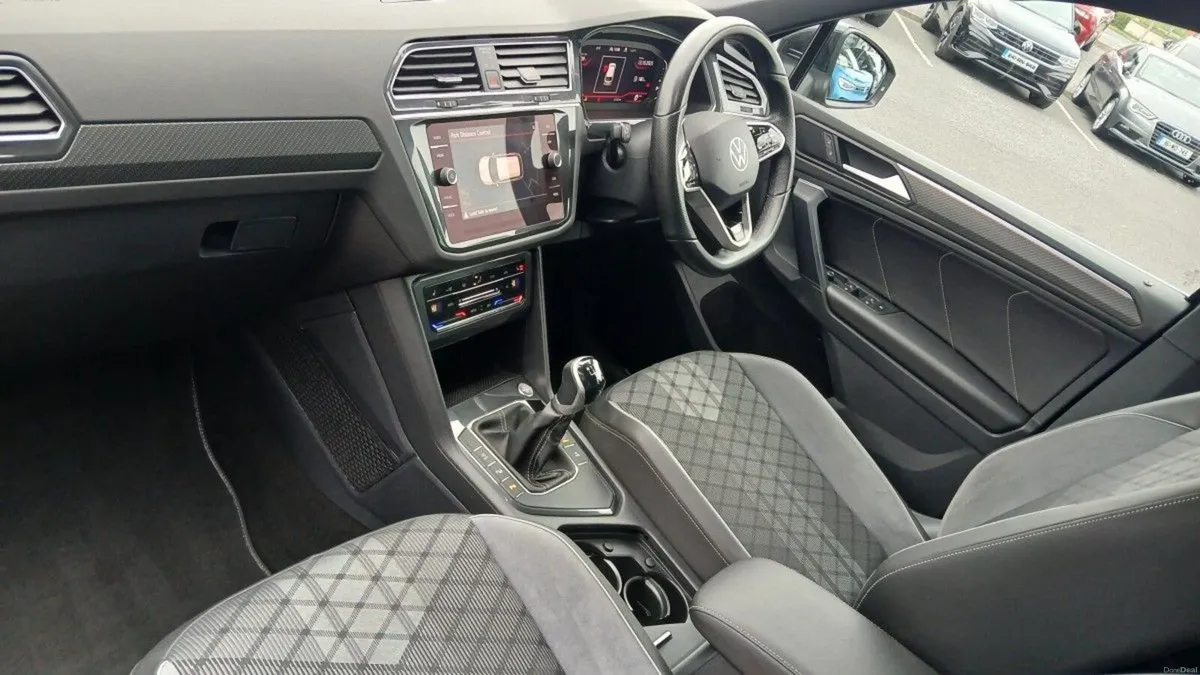 Volkswagen Tiguan R-Line 2.0 TDI 150HP **BLUETOOTH - Image 3