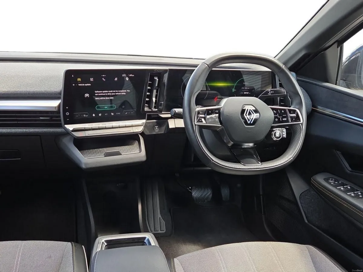 Renault Megane E-Tech EV40 130hp Techno - Image 2