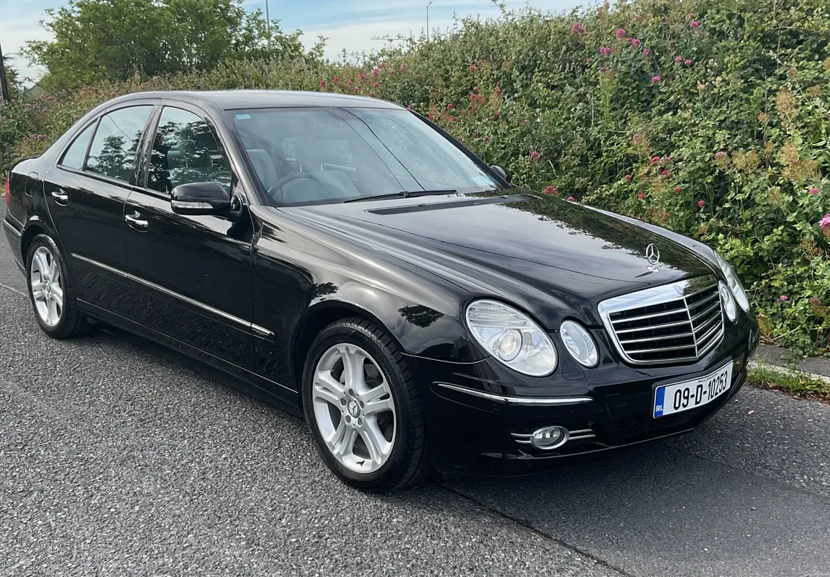 Mercedes E200 42km - Image 1