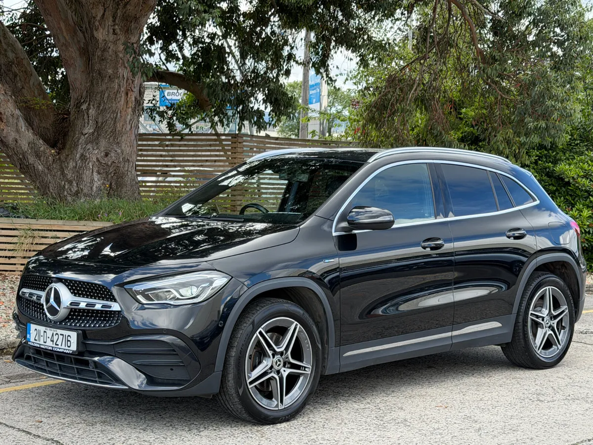 2021 Mercedes-Benz GLA. EXCLUSIVE EDITION. 2 KEYS - Image 2