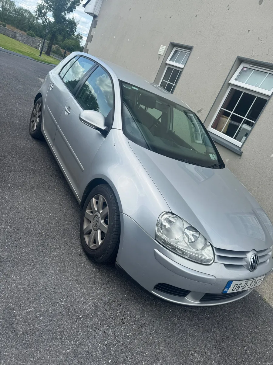 Volkswagen Golf 2005 - Image 1