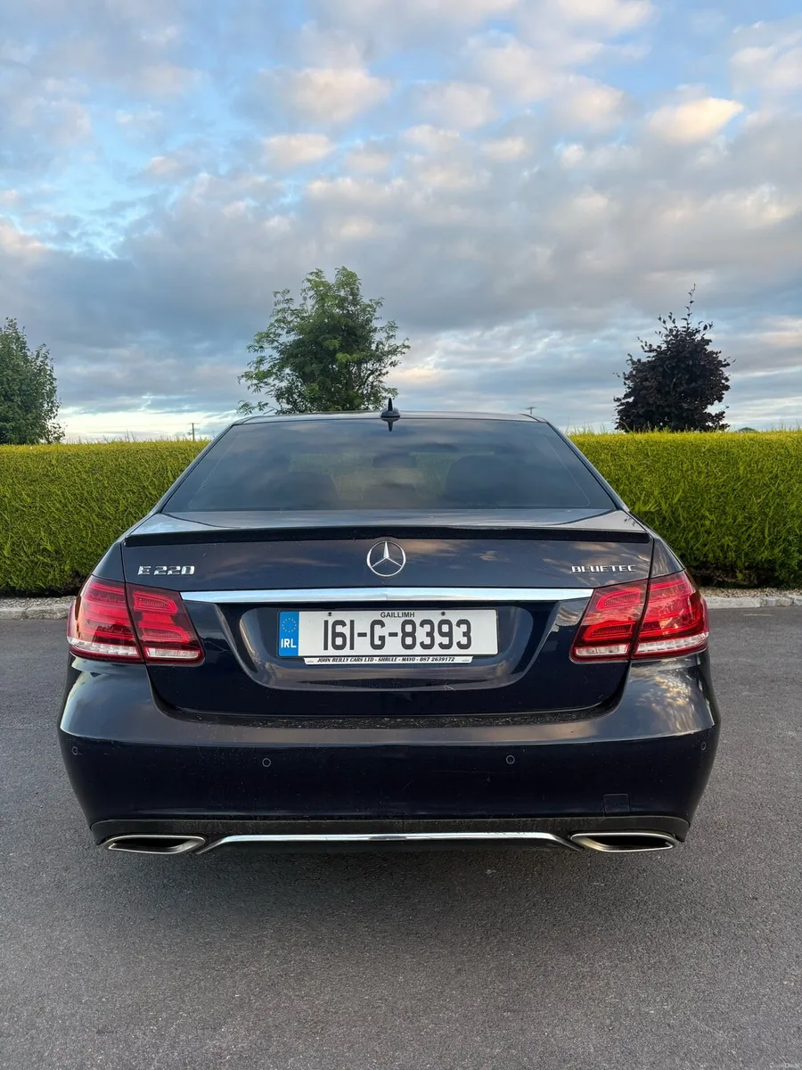 Mercedes E220d - Image 4