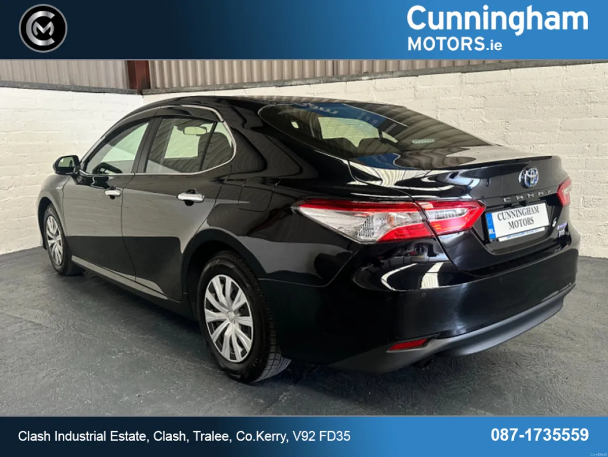 Toyota Camry Hybrid X Auto - Image 3