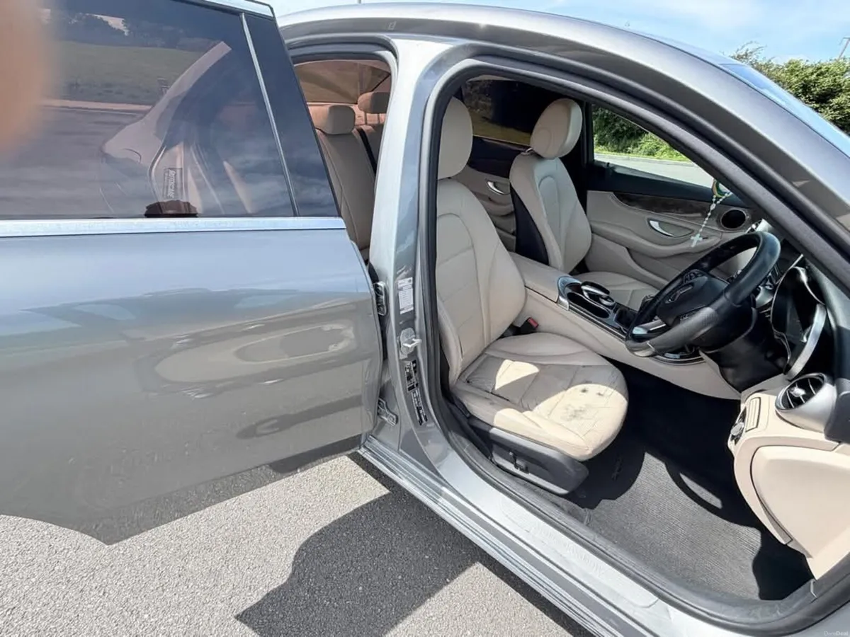 Mercedes C200 - Image 2