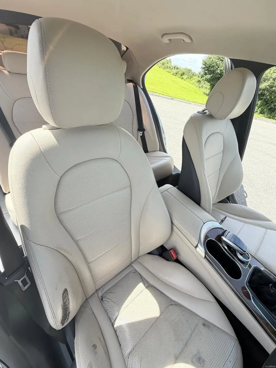 Mercedes C200 - Image 4