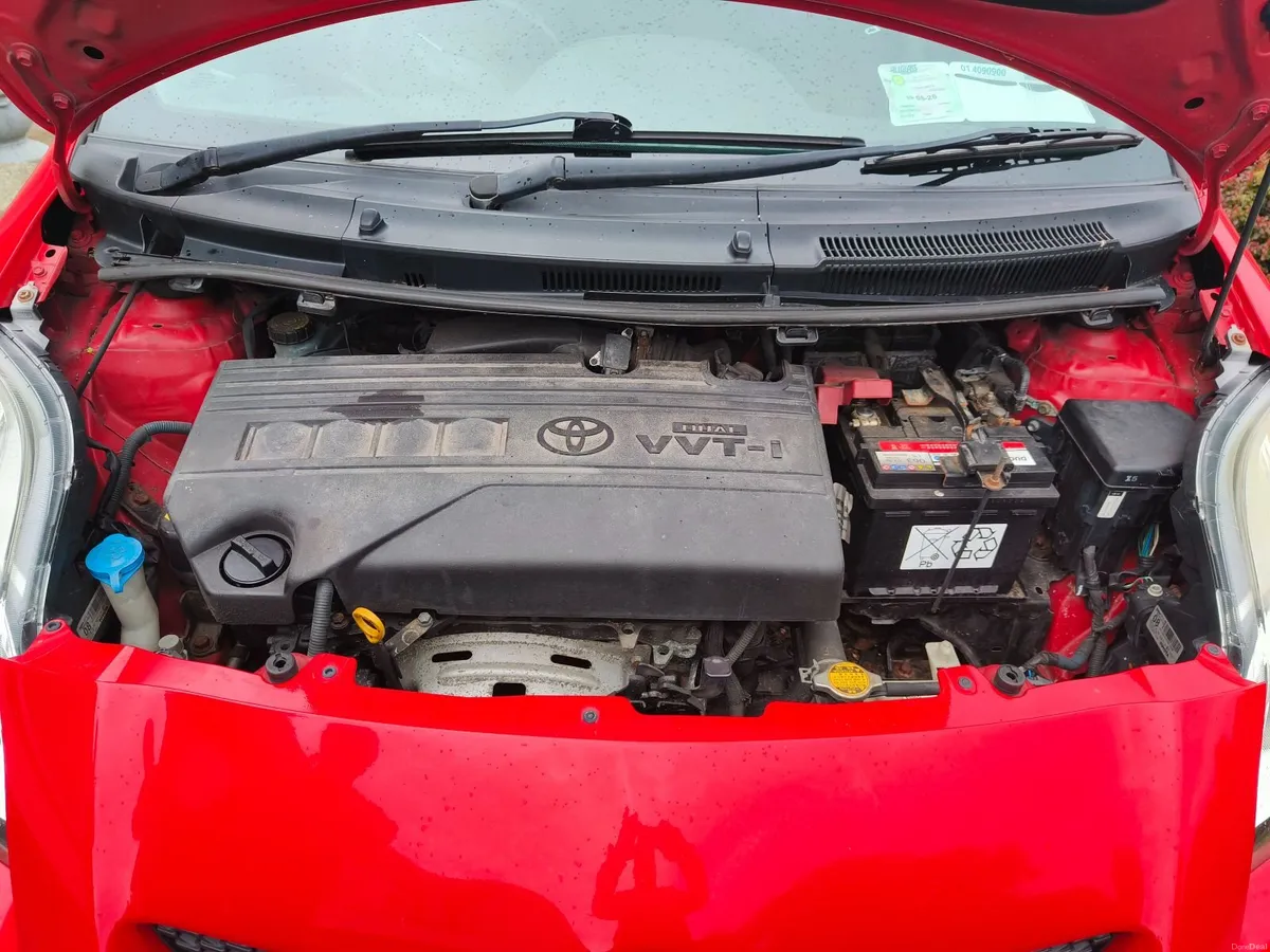 Toyota Yaris 2011 Good Condition - Image 3