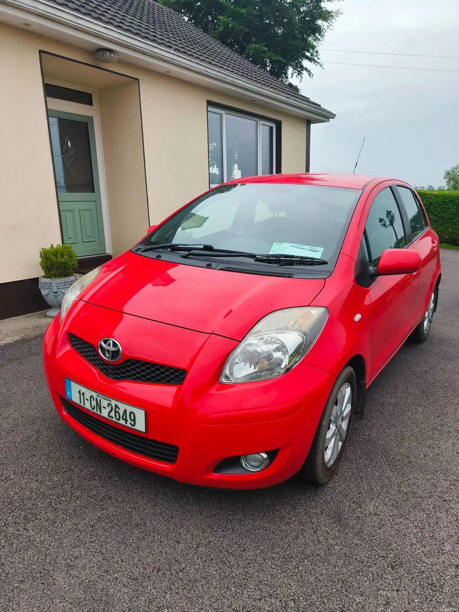 Toyota Yaris 2011 Good Condition - Image 1