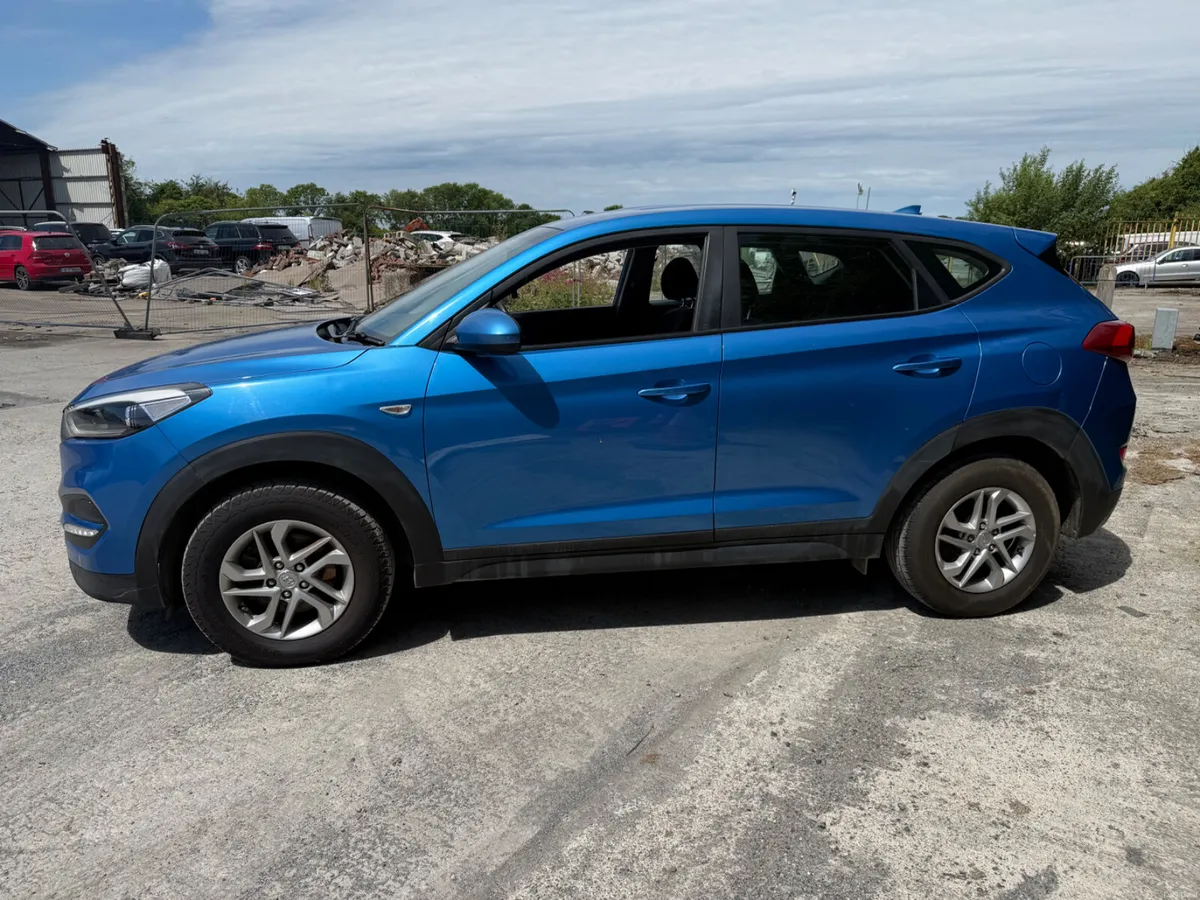 Hyundai Tucson 2017 premium - Image 3