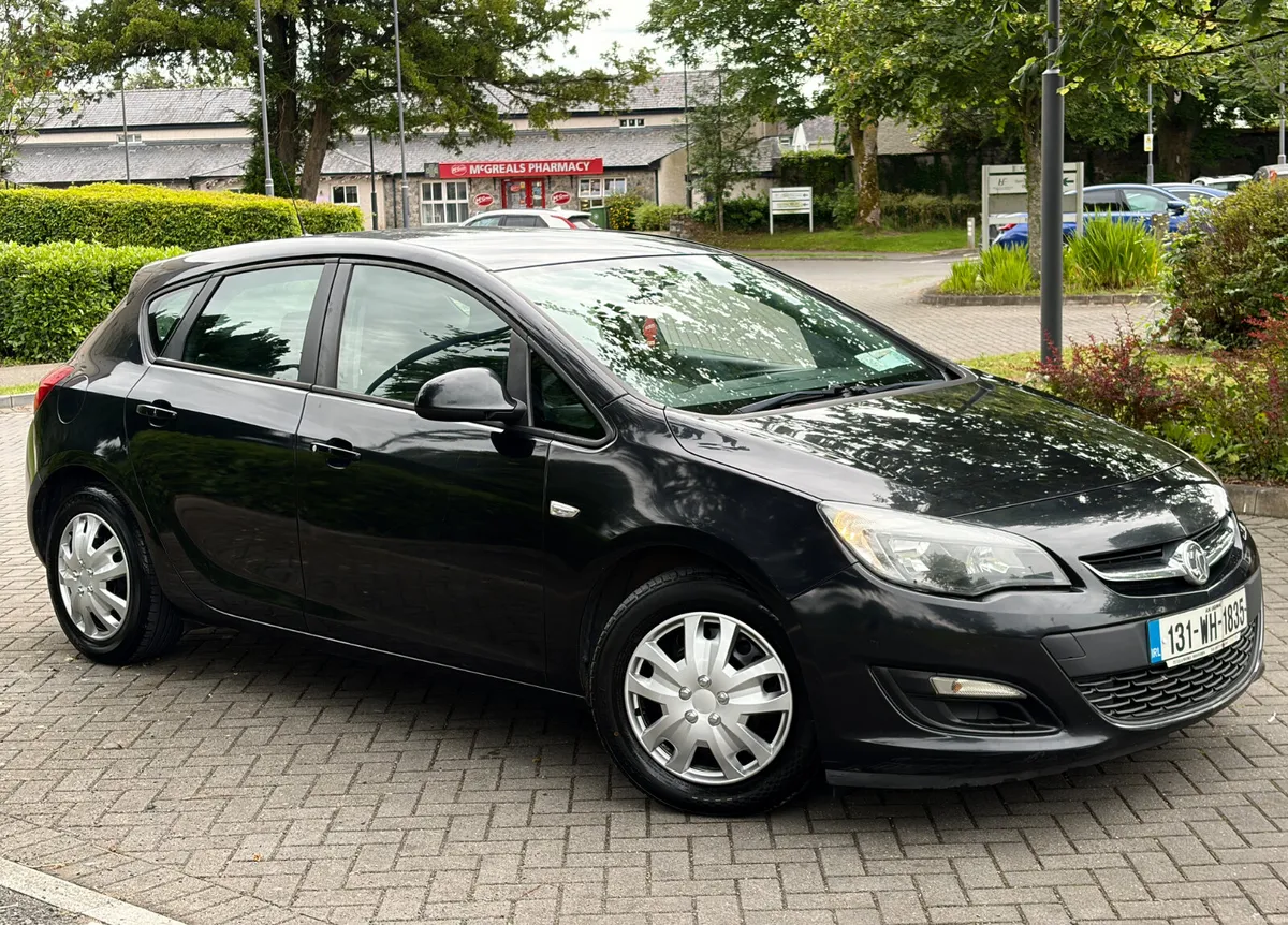 Opel Astra 2013 1.3 CDTI new nct 9/27 tax 6/26 - Image 1