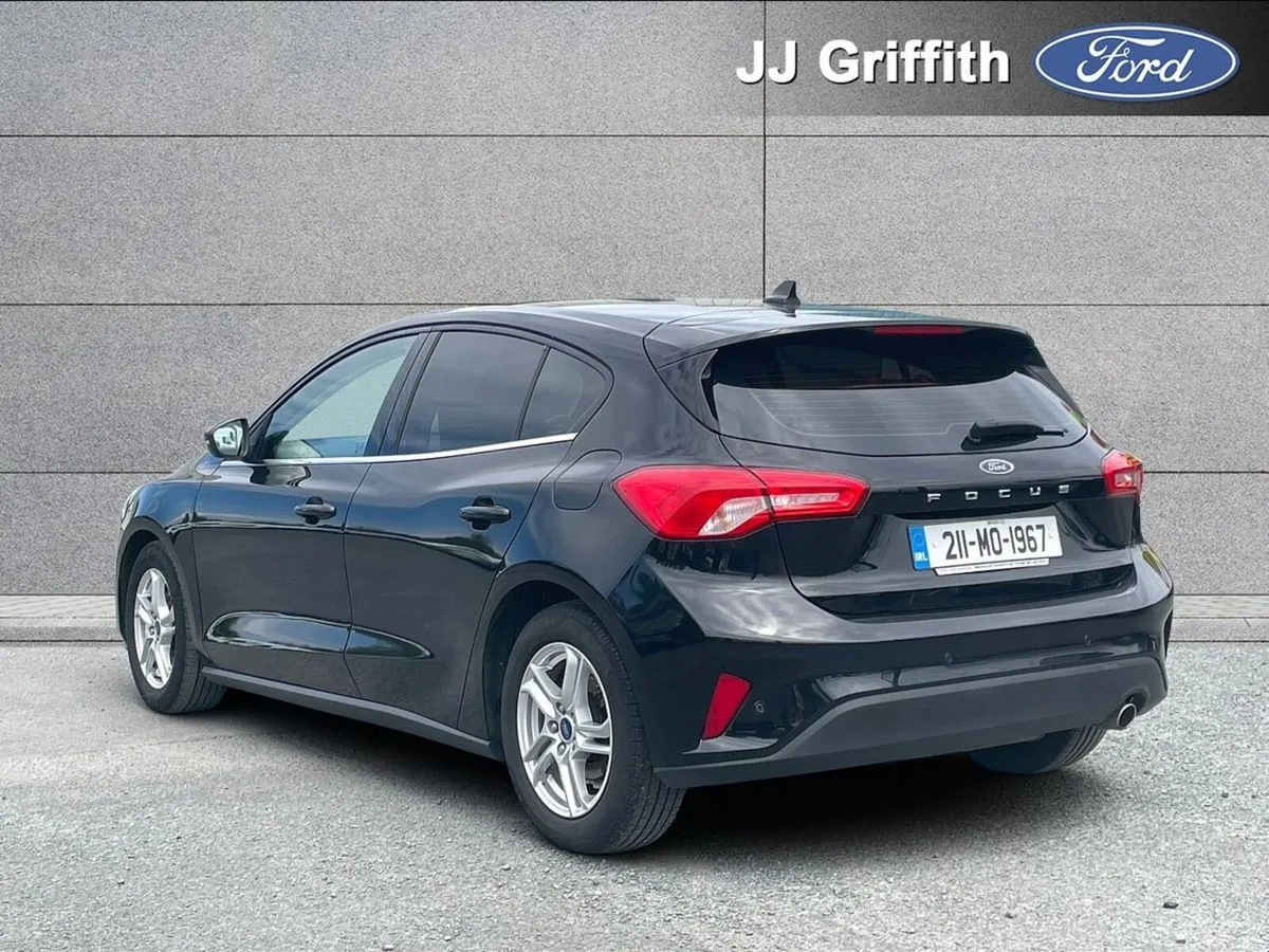 Ford Focus 1.5 TDCi 120PS Zetec - Image 2
