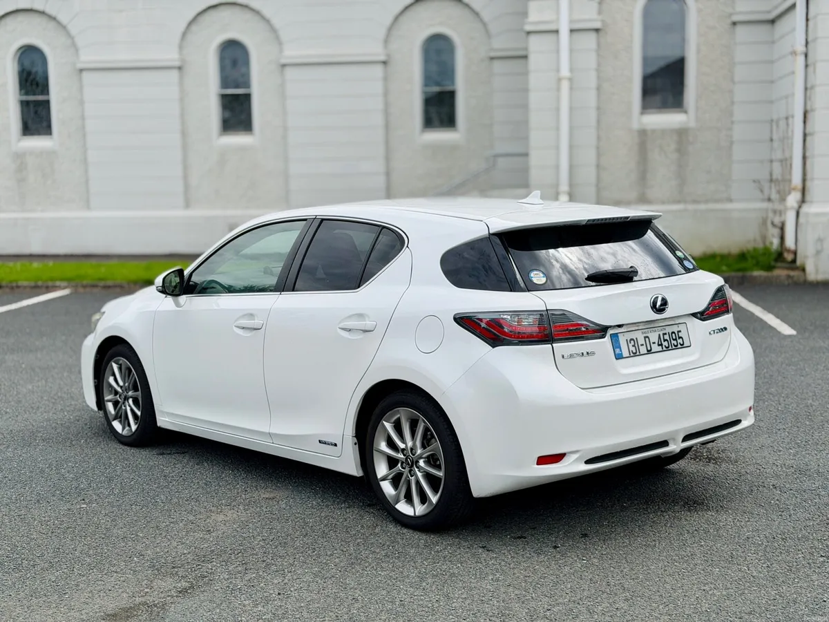 2013 LEXUS CT200H • 57K KM • NEW NCT - Image 4