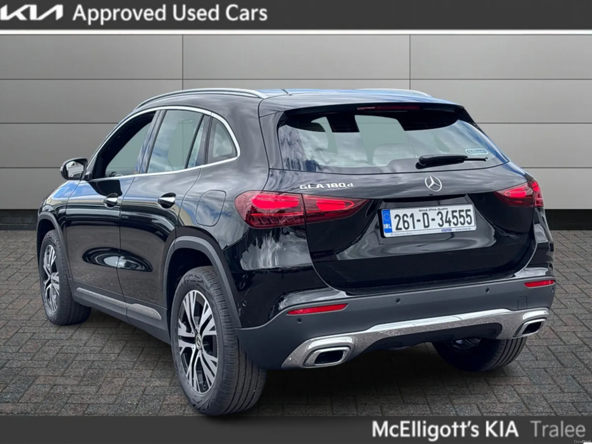 Mercedes-Benz GLA 180 D PROGRESSIVE PLUS 5 - Image 3