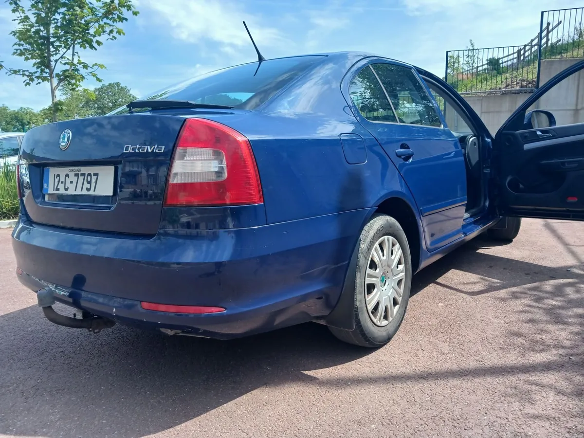 Skoda Octavia 2012 - Image 2