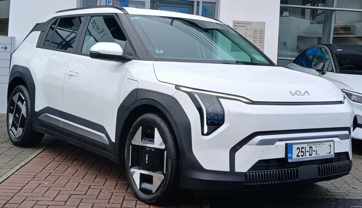 Kia EV3 EV3 Earth 3 - Long Range **AUTOMATIC, REAR - Image 1