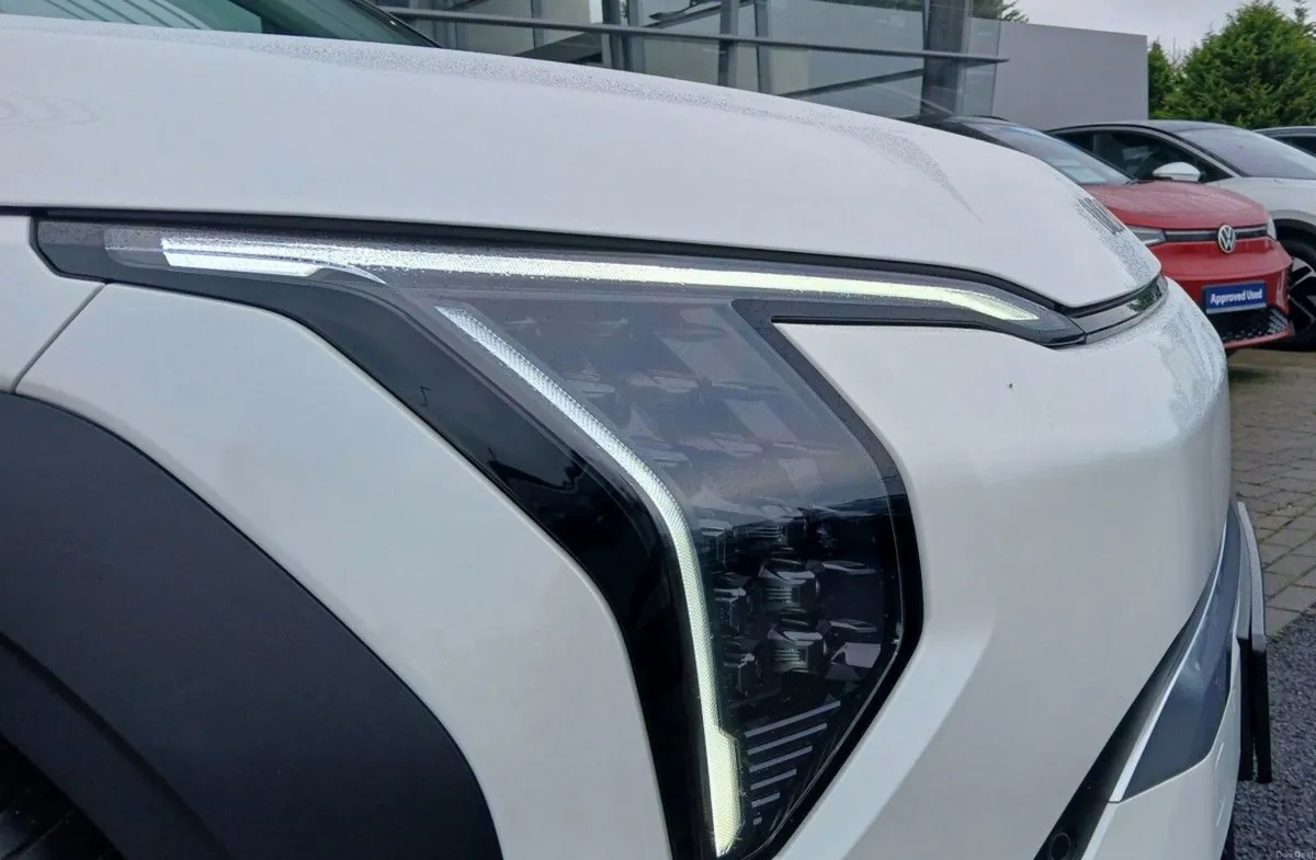 Kia EV3 EV3 Earth 3 - Long Range **AUTOMATIC, REAR - Image 5