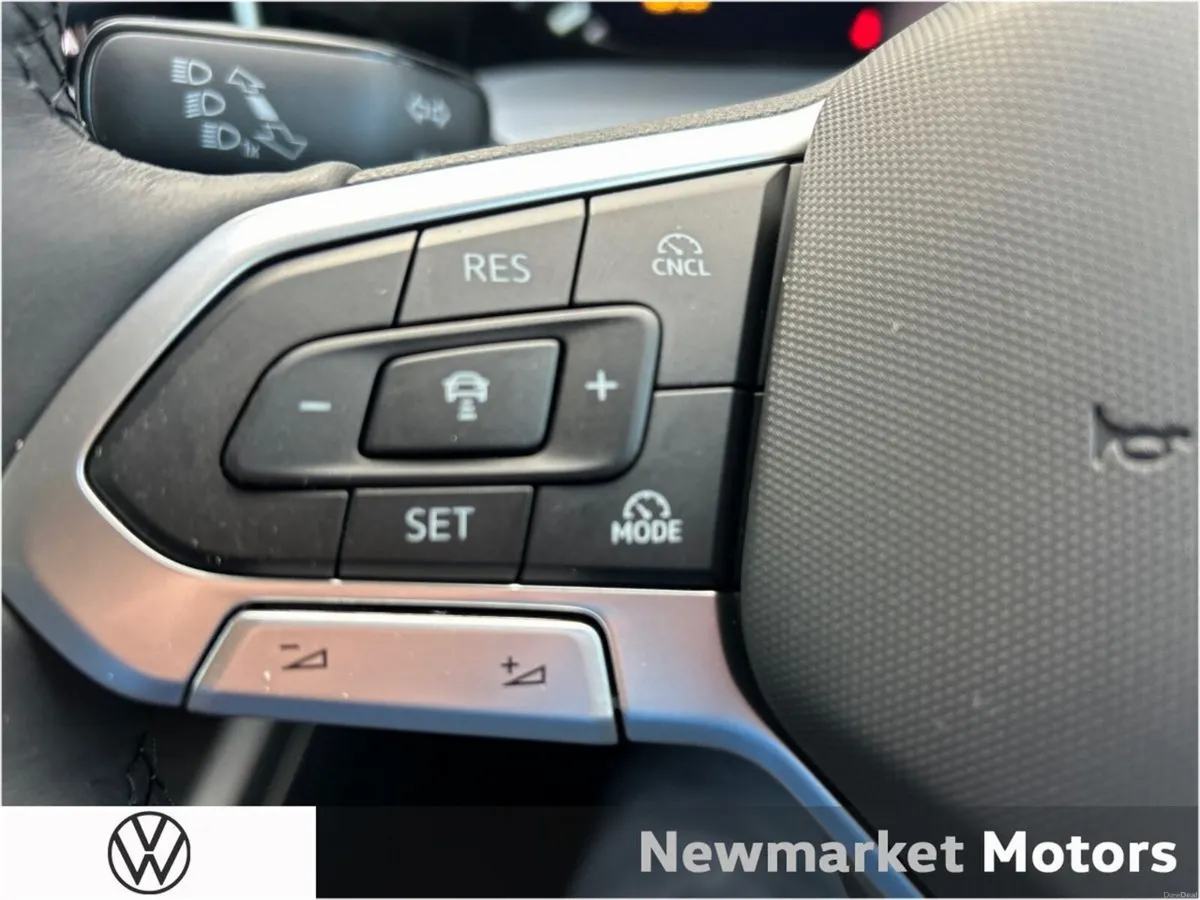 Volkswagen Golf EDITION 75 2.0TDI 116BHP 6 SPEED - Image 4