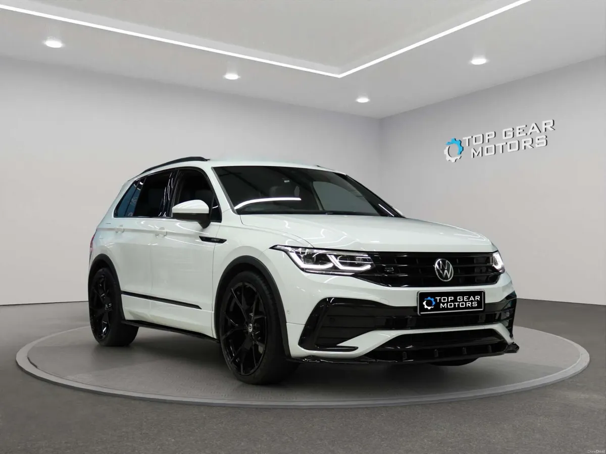 2021 Volkswagen Tiguan R-LINE - Image 1