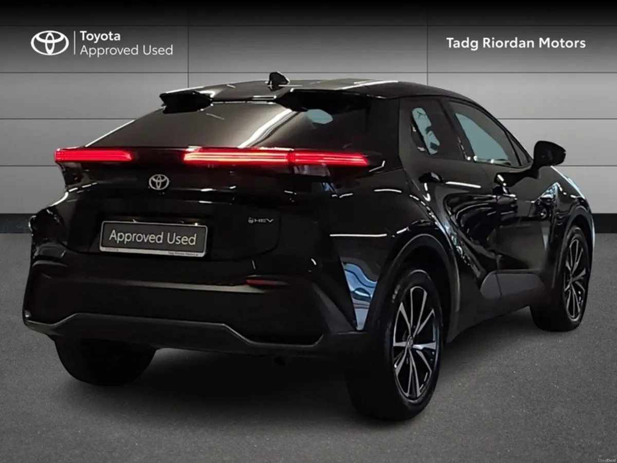 Toyota C-HR HYBRID SPORT - Image 2
