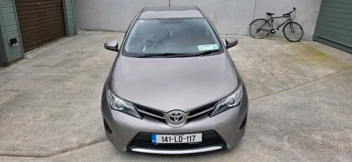 Toyota auris - Image 1