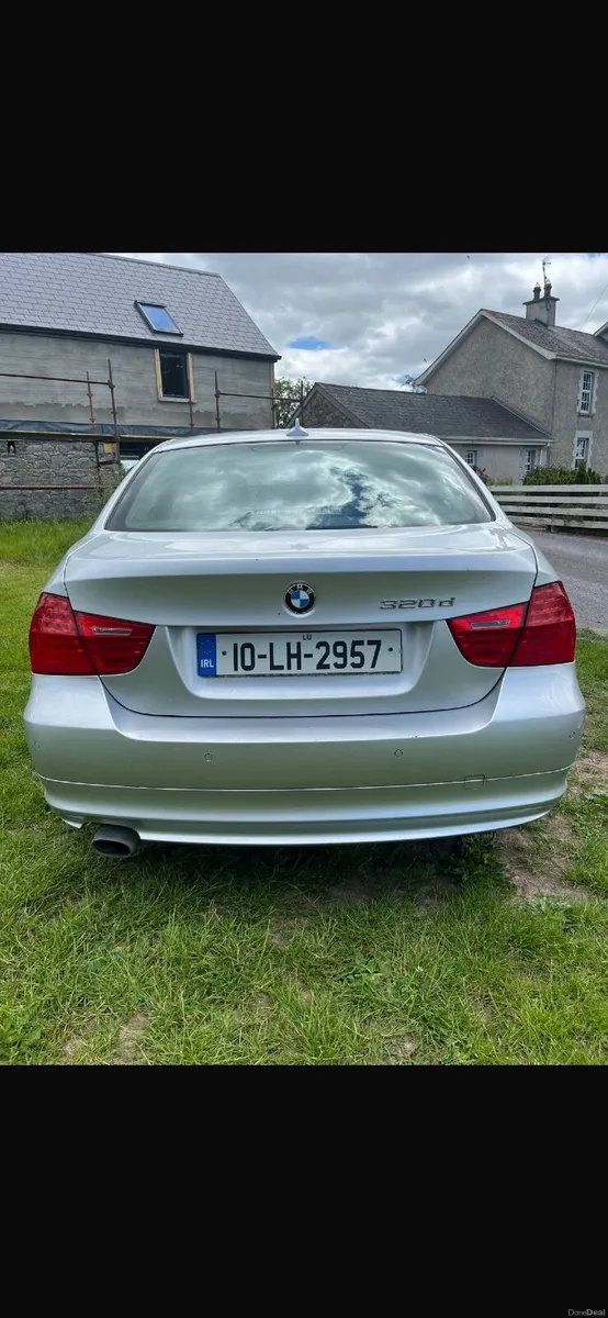 BMW 3-Series 2010 - Image 6