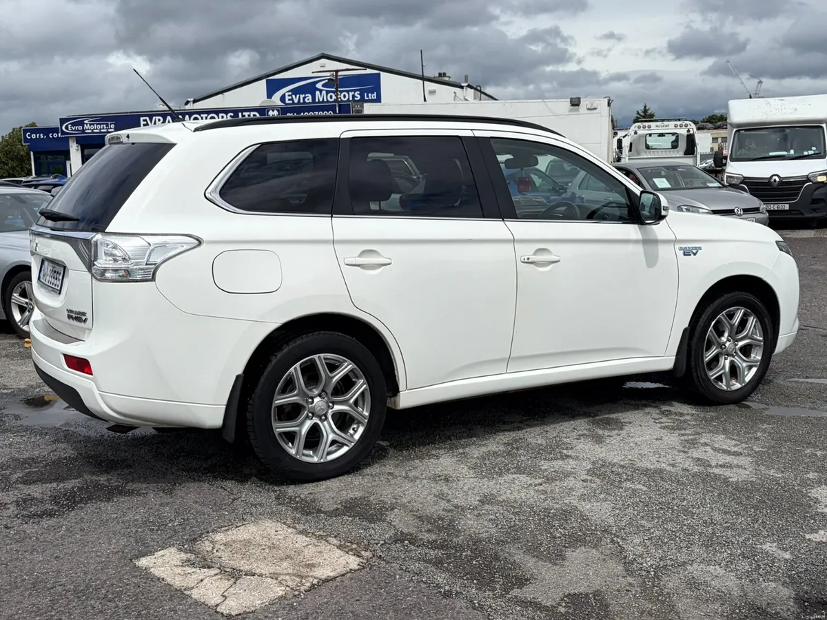 2014 Mitsubishi Outlander 4x4 2.0 PHEV Hybrid Nct - Image 4