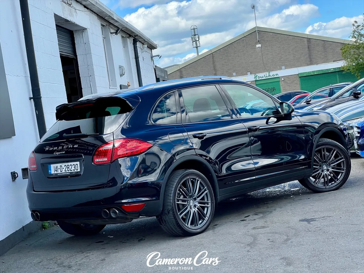 PORSCHE CAYENNE PLATINUM EDITION V6 DIESEL - Image 2