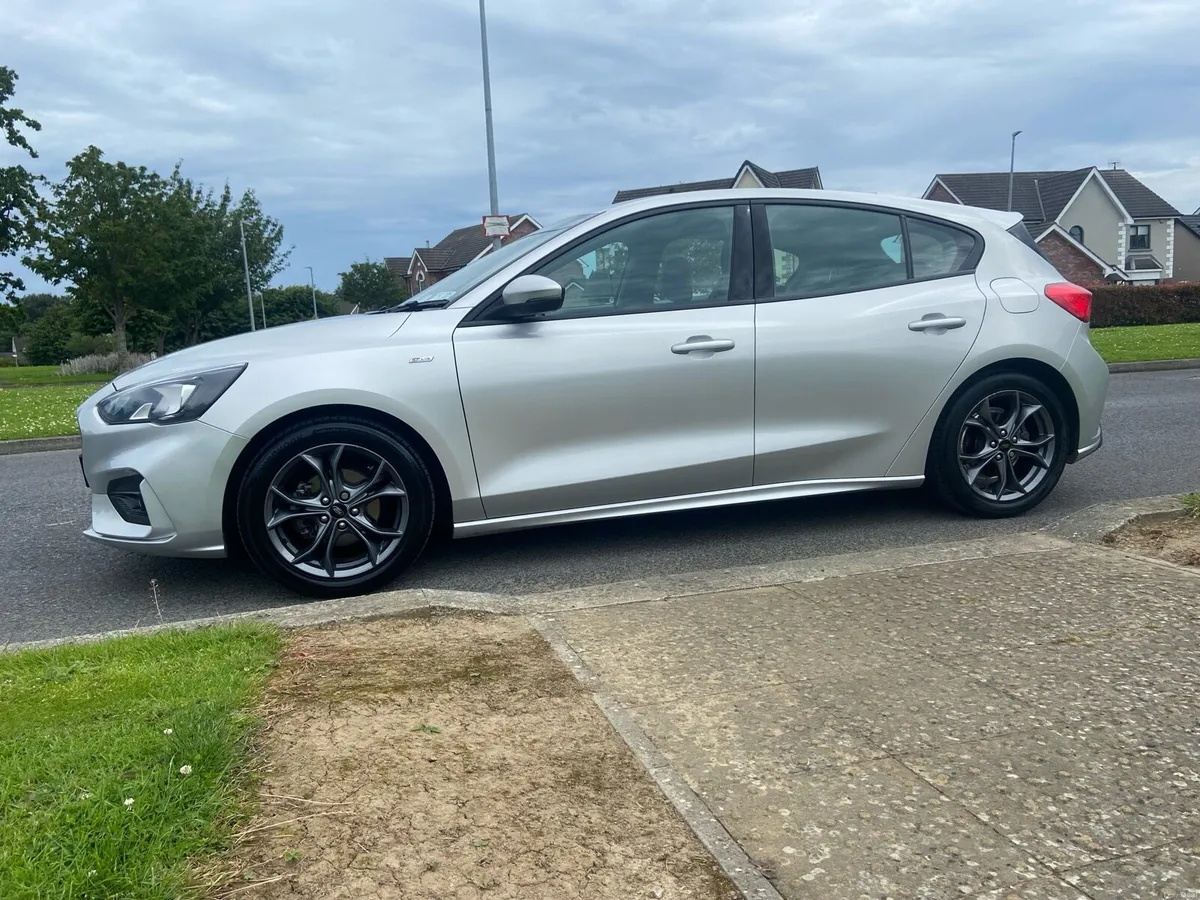 2019 (192) Ford Focus ST-Line 1.0 EcoBoost 125bh - Image 2