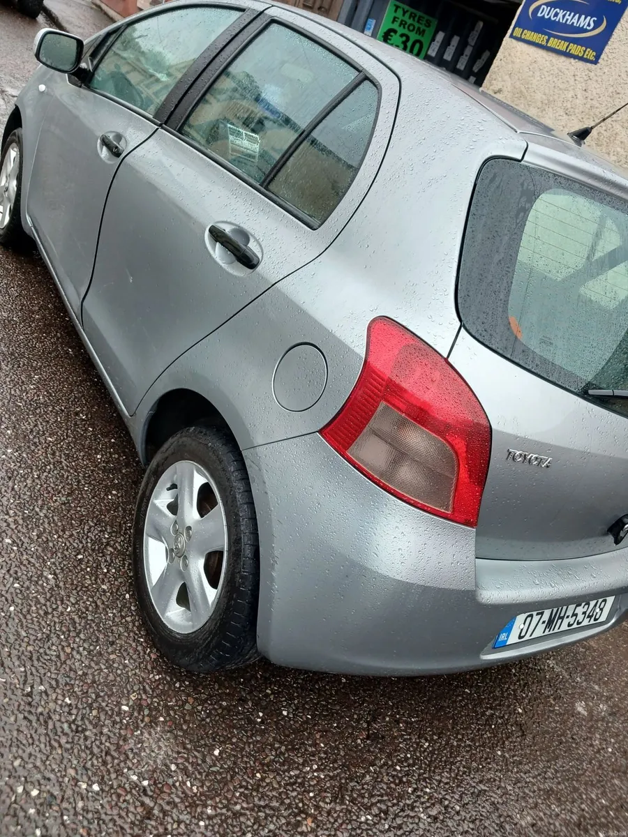 Toyota Yaris 2007 - Image 3