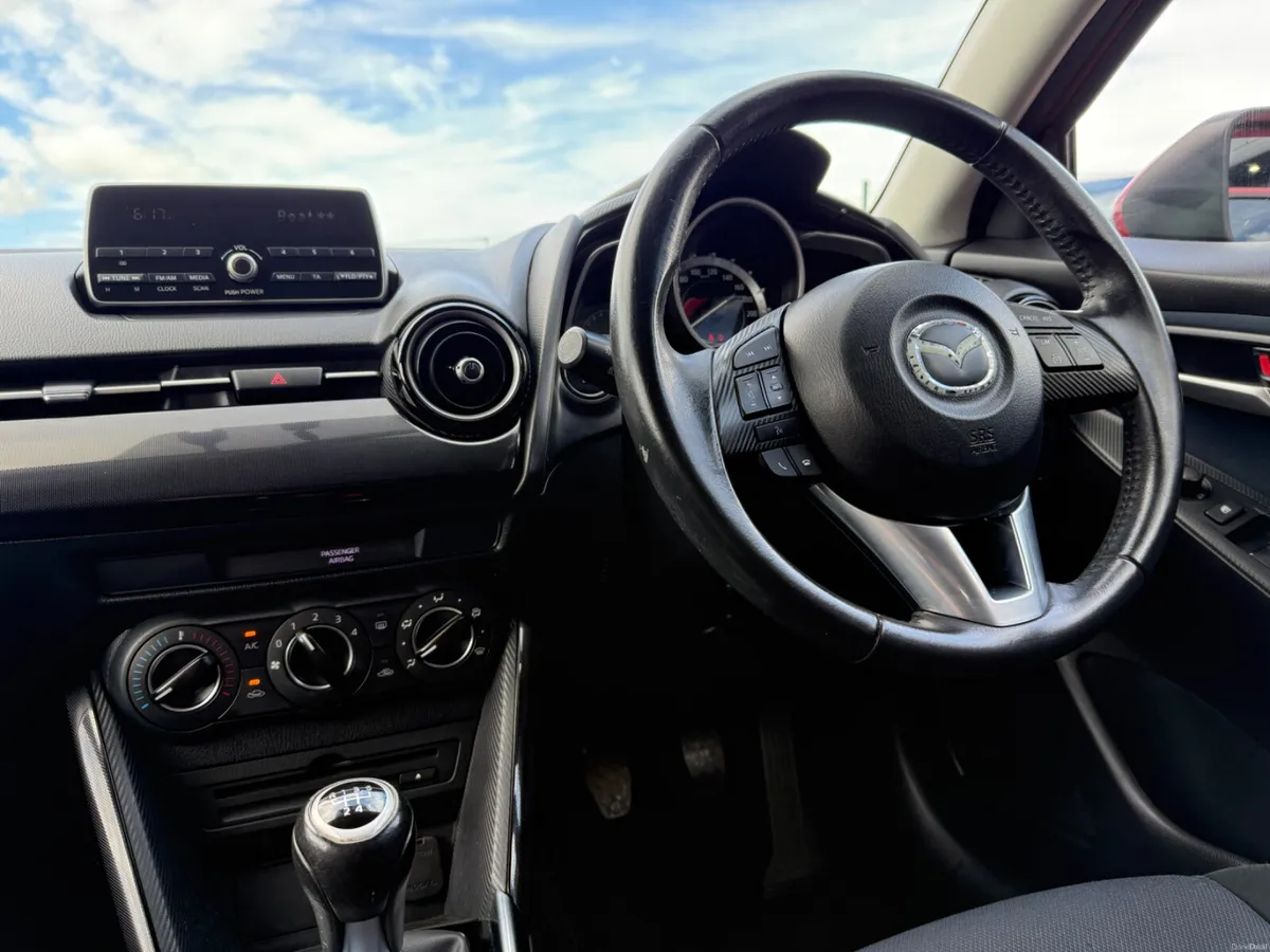 2016 Mazda 2 1.5P Executive Activity Style Pack - Image 3