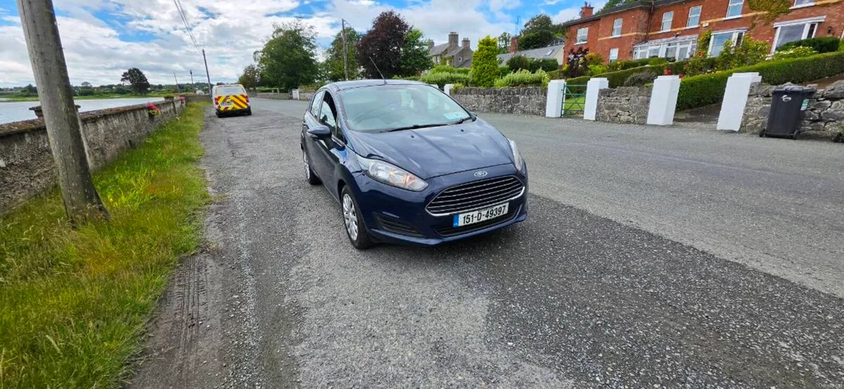 Ford fiesta 1.25 2015 - Image 2