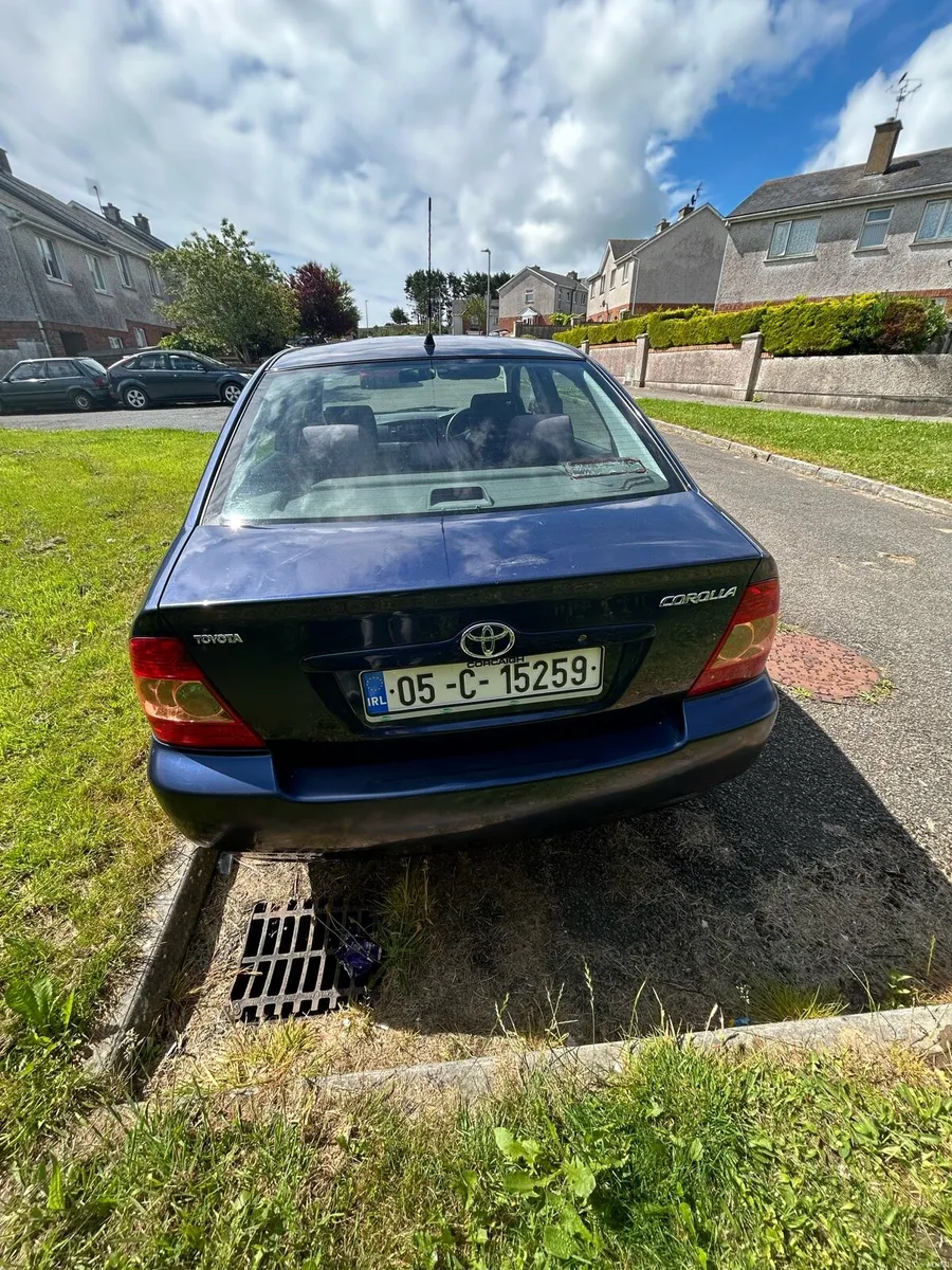 2005 Toyota Corolla - Image 2