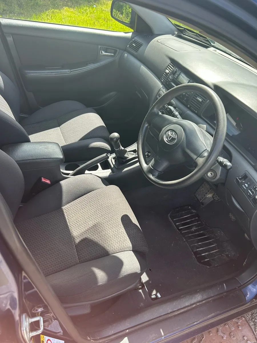 2005 Toyota Corolla - Image 3