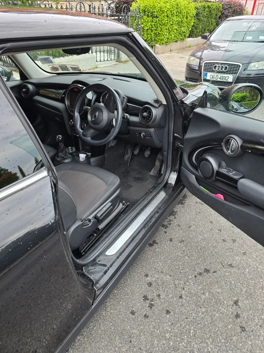 Mini Cooper 2017 - Image 3