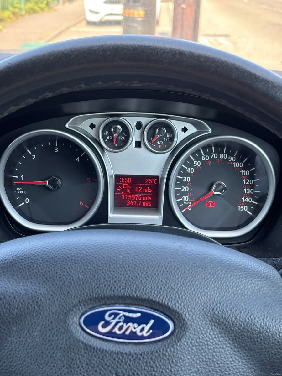 Ford Focus 1.8TDCI Zetec - Image 2