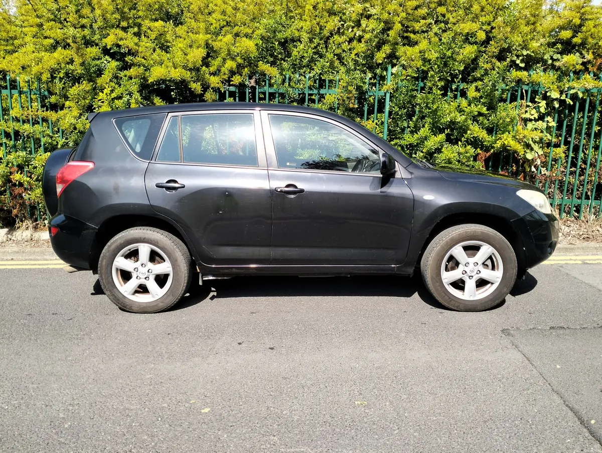 Toyota RAV4 Push Start 4 Wheel Drive - Image 2