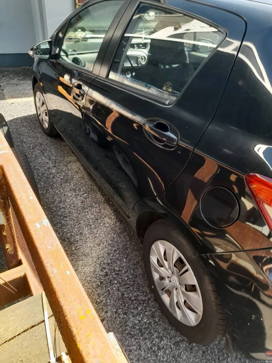 Toyota Yaris - Image 4