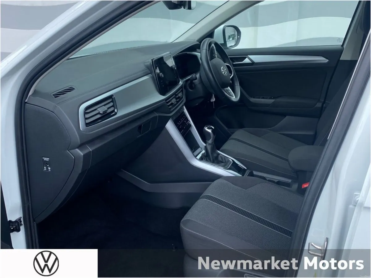 Volkswagen T-Roc 1.0TSI PETROL 110BHP LIFE 6 SPEED - Image 4