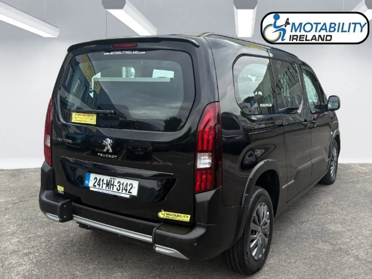 Peugeot Rifter Wheelchair Accessible Vehicle - Image 2