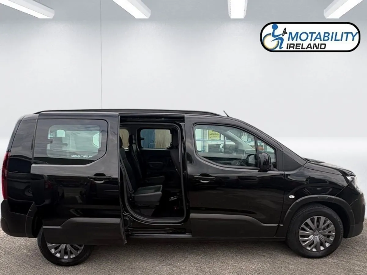 Peugeot Rifter Wheelchair Accessible Vehicle - Image 4