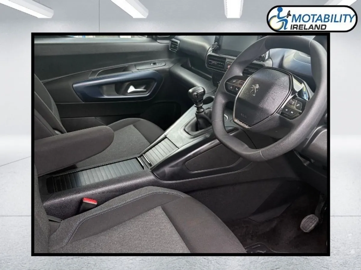 Peugeot Rifter Wheelchair Accessible Vehicle - Image 6