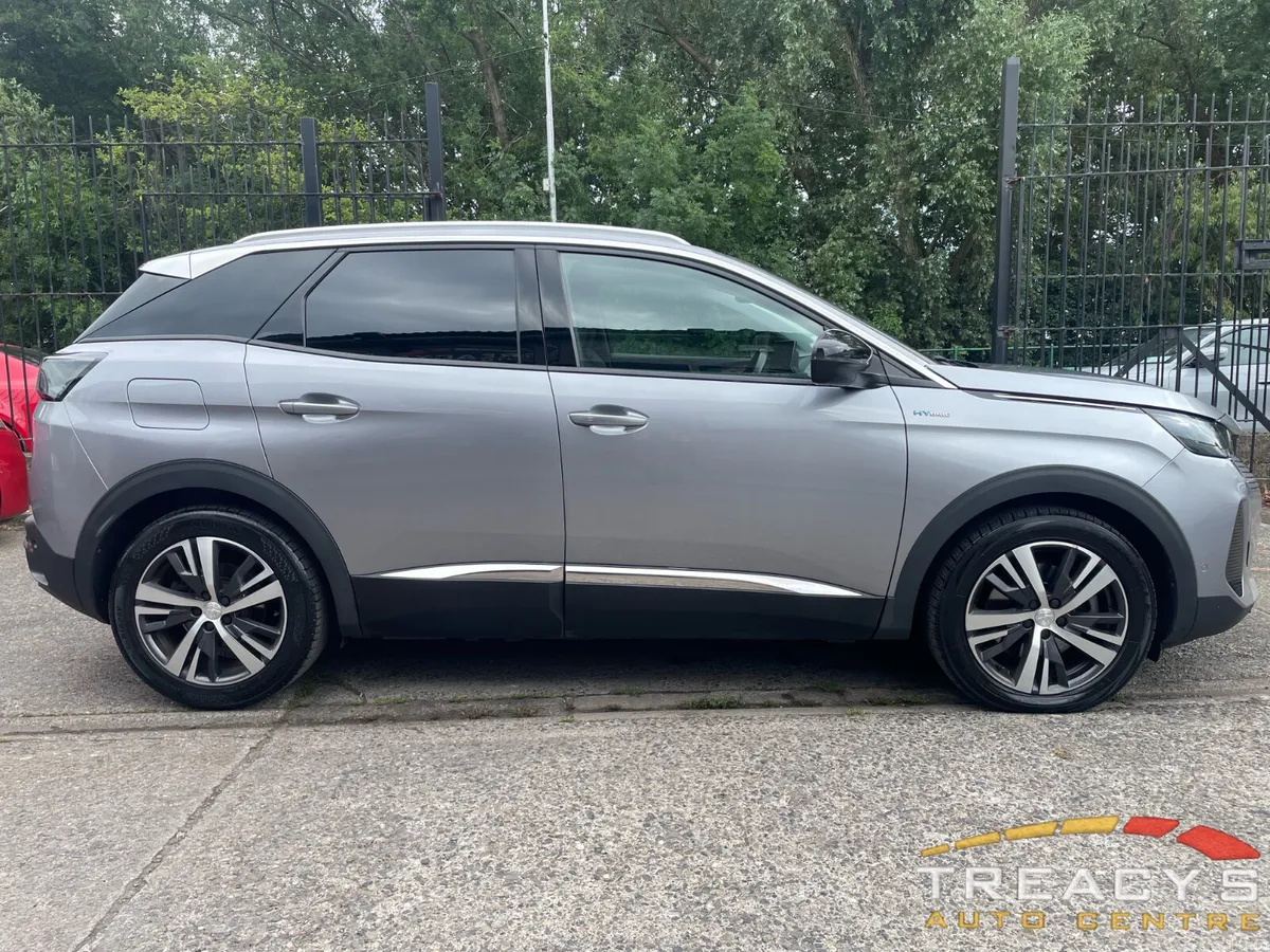 Peugeot 3008 ALLURE 1.6 AUTO PETROL PLUG IN HYBRID - Image 3