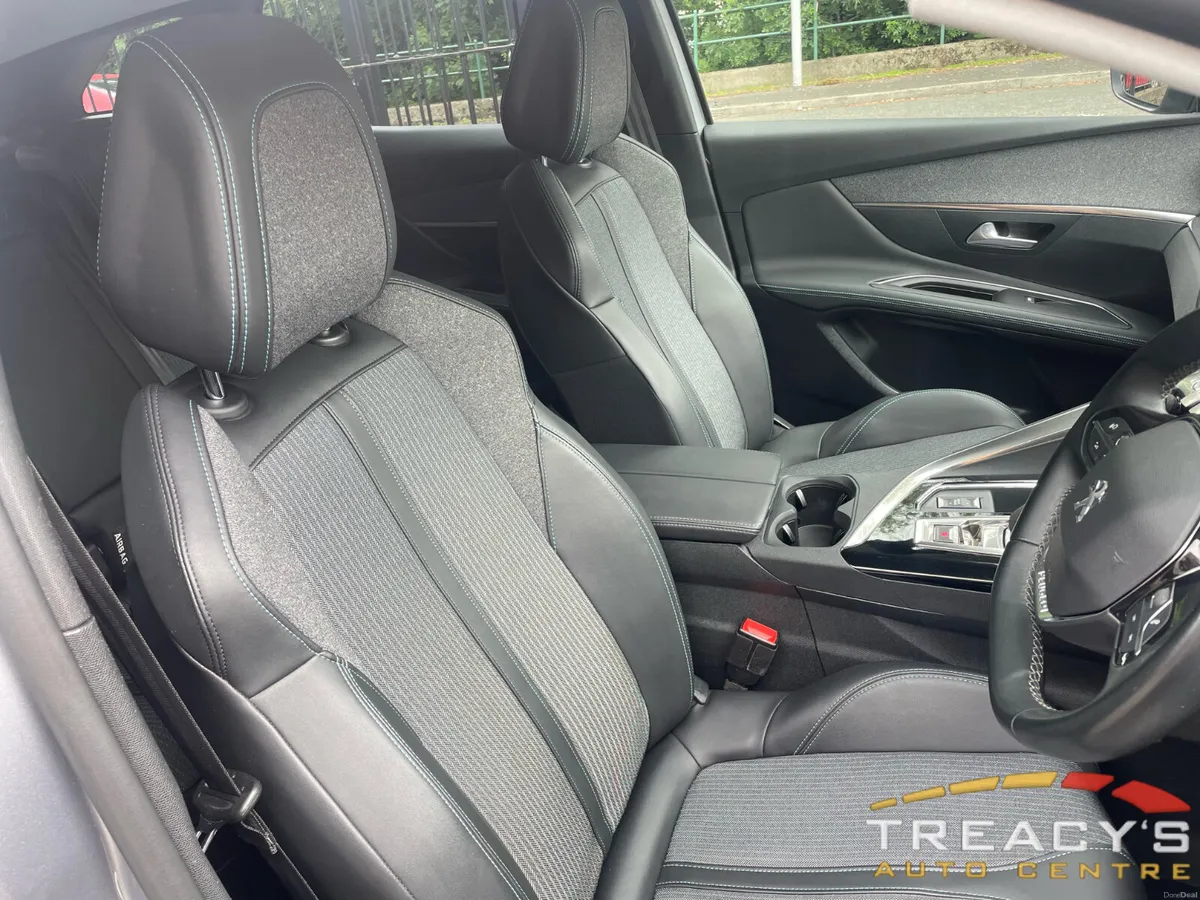 Peugeot 3008 ALLURE 1.6 AUTO PETROL PLUG IN HYBRID - Image 6