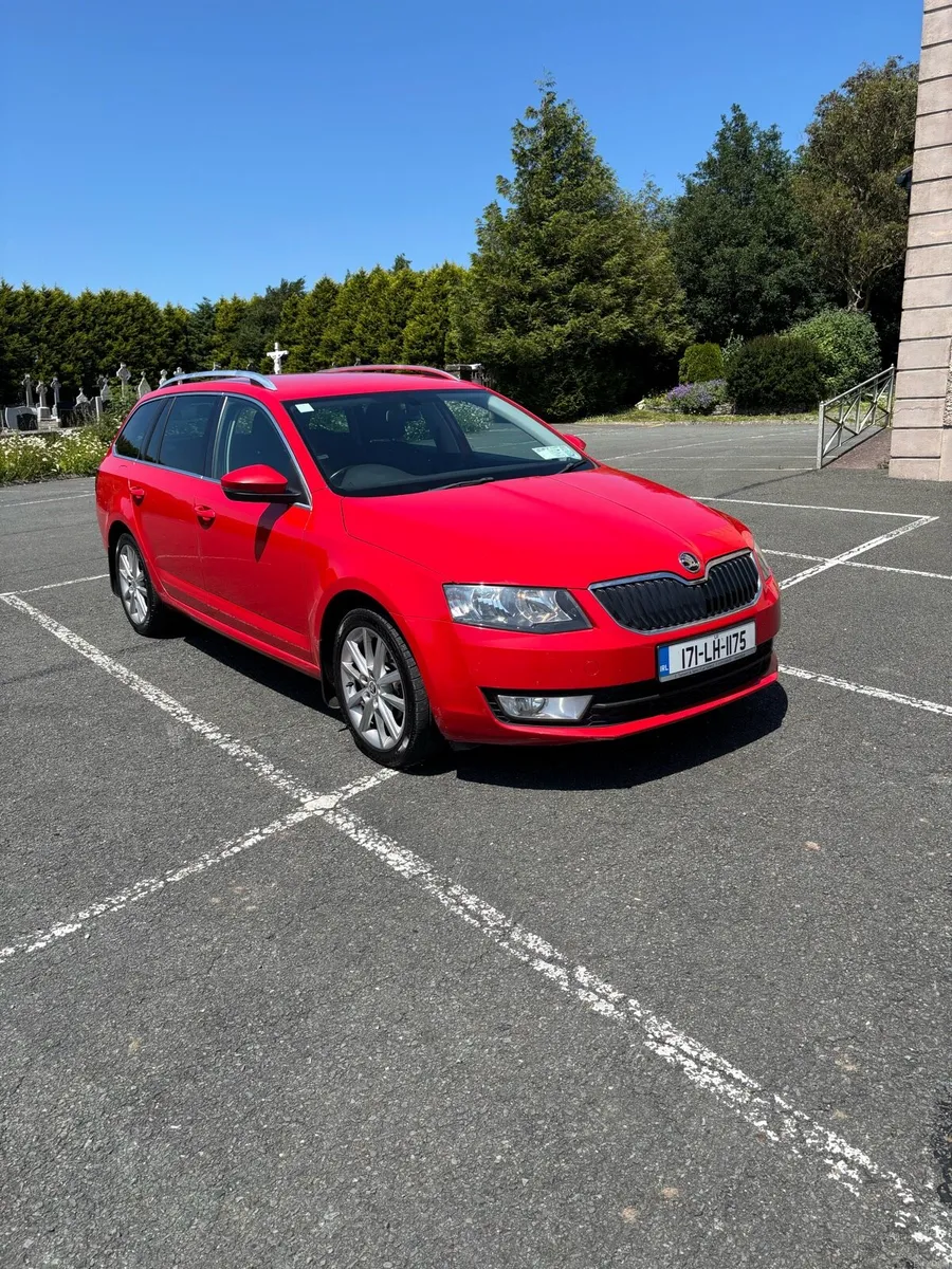 Skoda Octavia Style Estate 1.6 TDI - Image 1