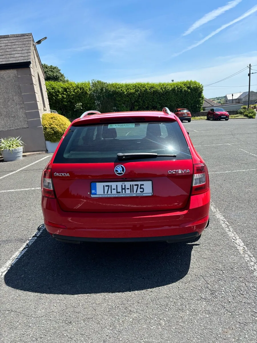 Skoda Octavia Style Estate 1.6 TDI - Image 3