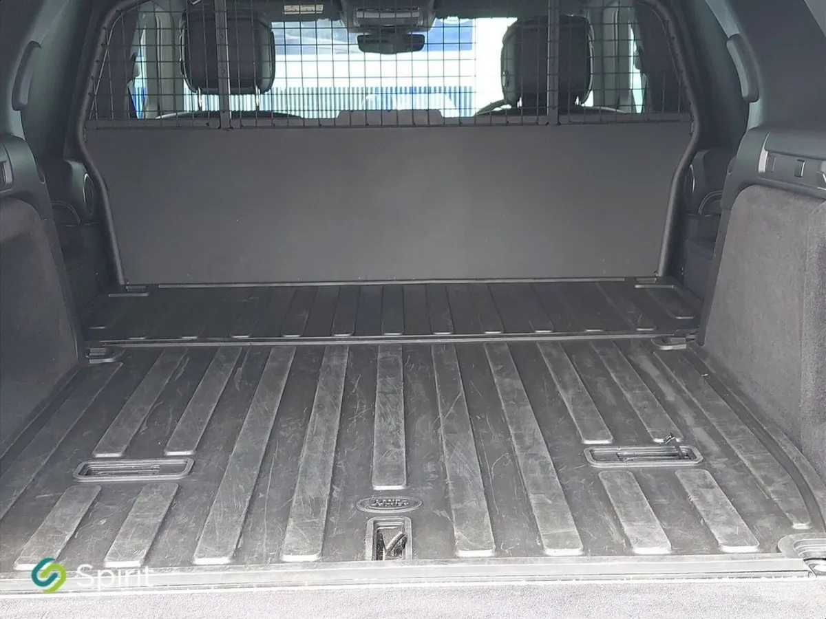 Land Rover Discovery   DYNAMIC HSE 3.0D - Image 5