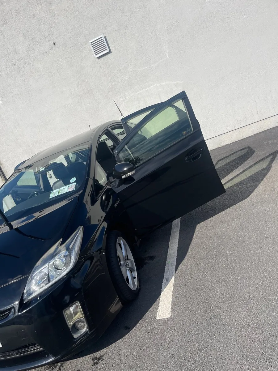 Toyota Prius - Image 3